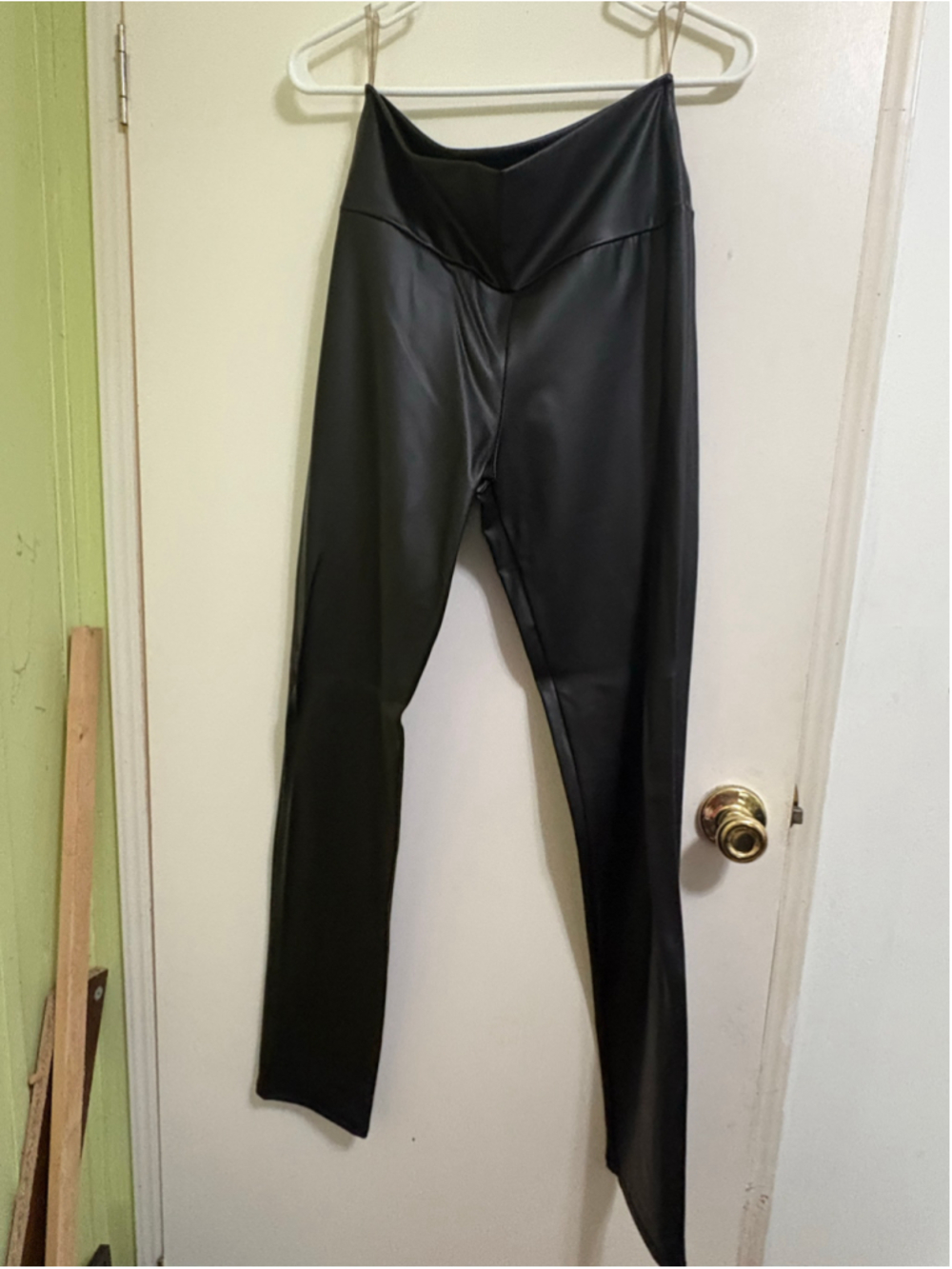 Women's CY Fashion Black Faux Leather Leggings L